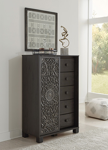 Dressing Chest