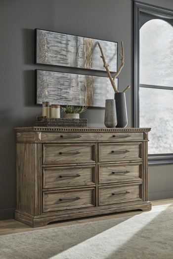Dresser